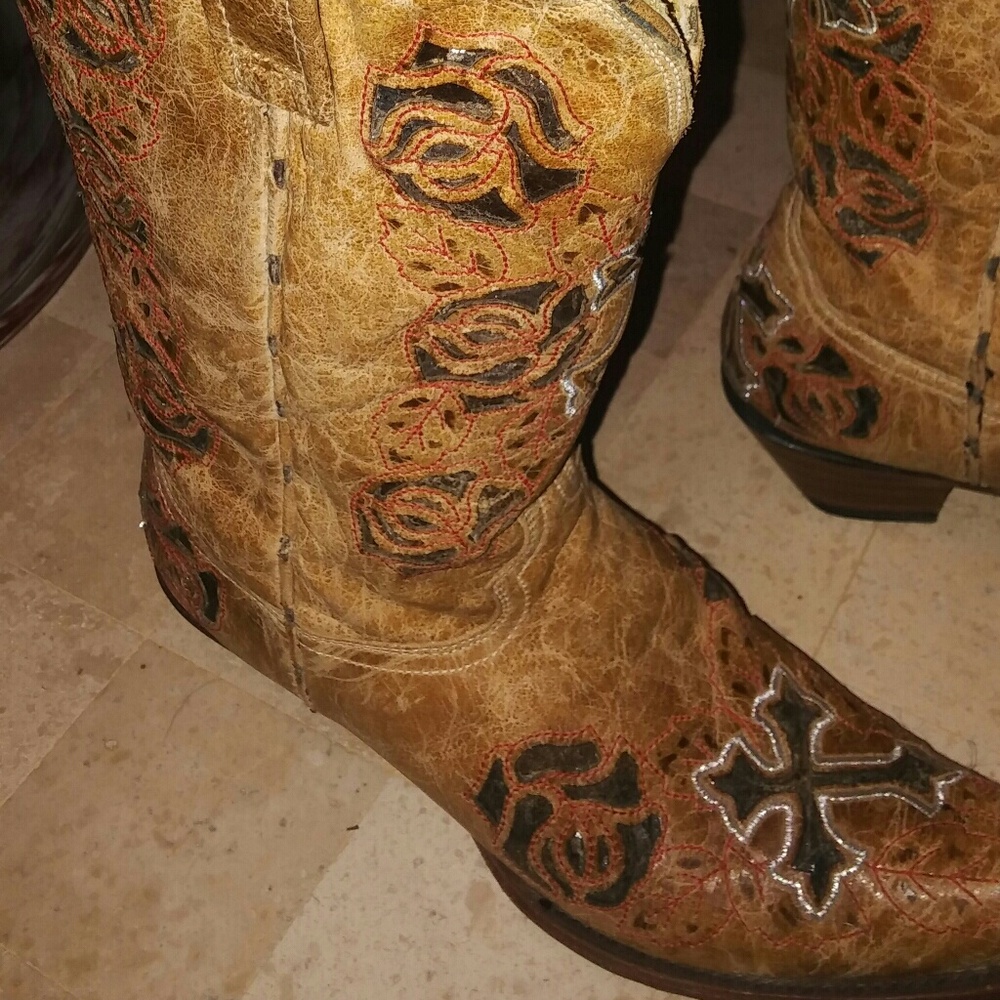 Corral Hand Made Women's Cowboy boots